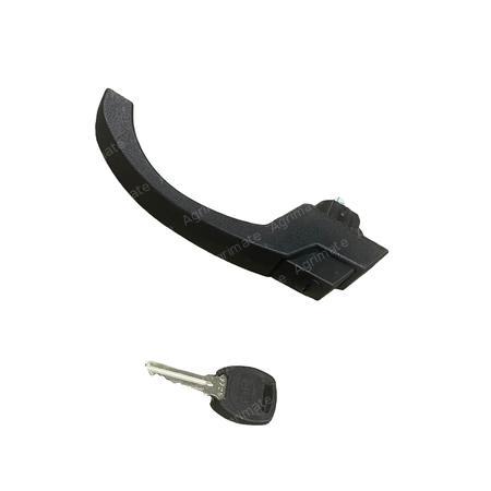 DOOR HANDLE